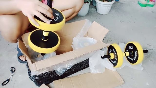 UNBOXING QUALITY EQUIPMENT FOR PHYSICAL FITNESS FROM Lazada / 20 KG DUMBBELL SET смотреть онлайн