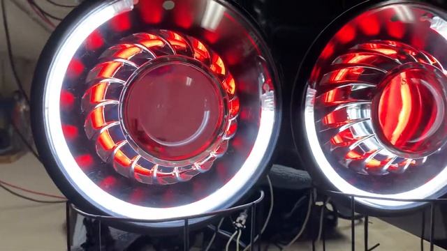 7" Round (universal) #48 55 Watt HID/Bi-Xenon Projector Headlights by Sick HIDs смотреть онлайн