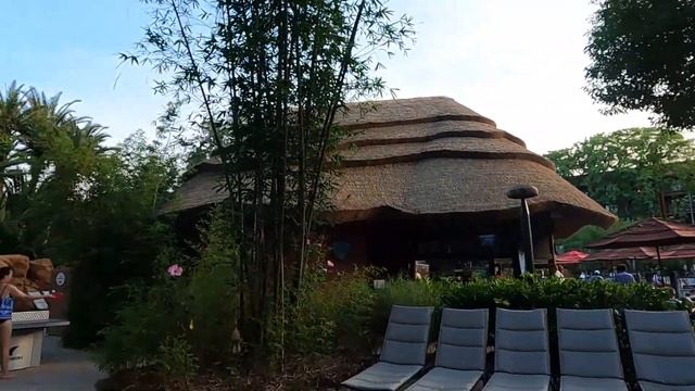 Disney's Animal Kingdom Lodge - Jambo House & Kidani Village | Sanaa, The Mara, Boma, & Savannah смотреть онлайн