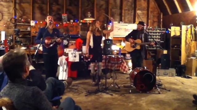 Red Moon Road -"Private Love" at the Crooked Creek Opera House смотреть онлайн