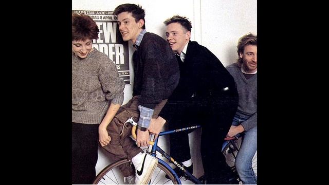 New Order - Thieves Like Us - Rare Version смотреть онлайн