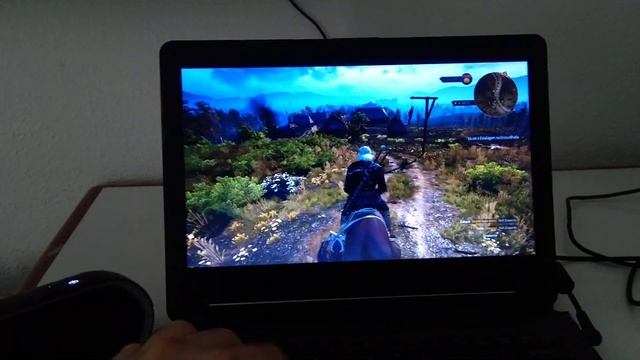 The Witcher 3 em gráfico médio num Avell P110 PC Gamer 11,6" (2012) SSD смотреть онлайн