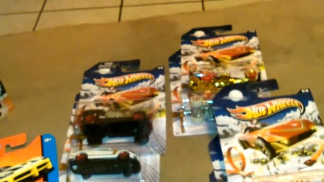 Hot Wheels: Walmart Holiday Cars, Playstation 4, M2 Machines
