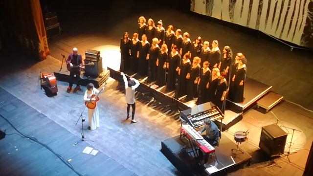 Katie Melua - Nine Million Bicycles ft. Gori Women's Choir. Live at Tbilisi State Opera смотреть онлайн