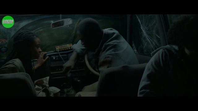 Deadly Lion Hunts Family On An African Safari смотреть онлайн