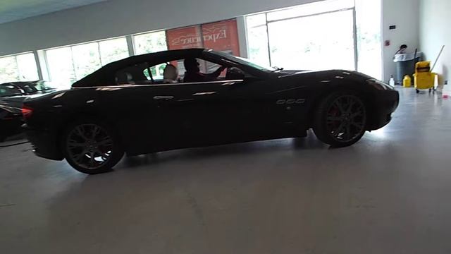 Maserati GranCabrio StartUp, Revvs And Acceleration смотреть онлайн