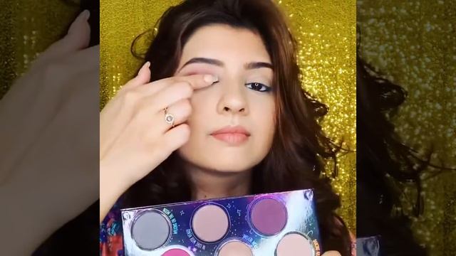 Essence Dancing on the milkyway eyeshadow смотреть онлайн