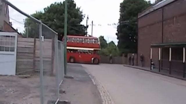 Двухэтажные ретро троллейбусы. смотреть онлайн