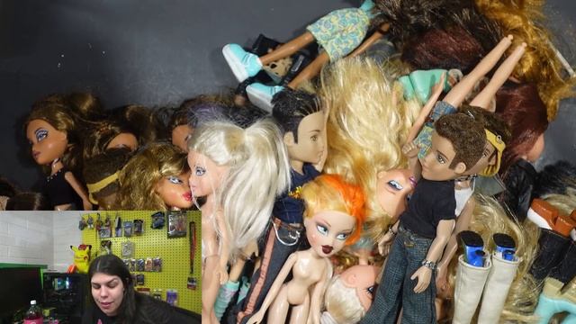 BRATZ and Floats!!! Come CHAT!!! смотреть онлайн