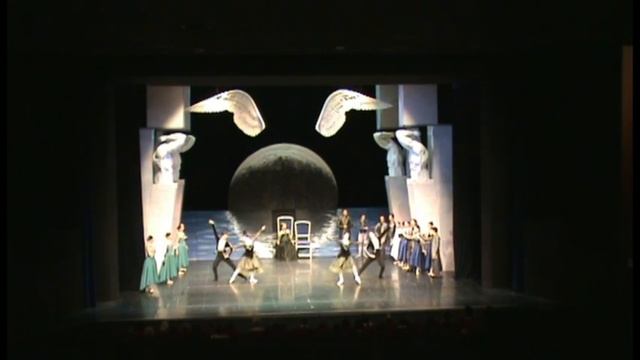 Lacul Lebedelor - selecțiuni din spectacol смотреть онлайн