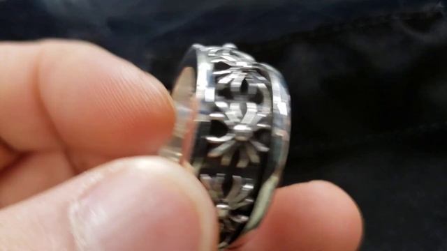 Chrome Hearts - mens CH plus spin ring смотреть онлайн