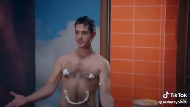 Кто помнит этот момент из сериала кухня?