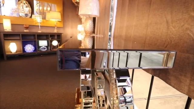 Crystal/Mirrored Table, Clear Crystal/Chrome Chandelier for Home, Living Room and Bed Room. смотреть онлайн