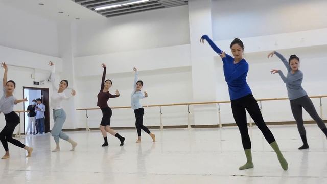 China National Opera & Dance Drama Theater Company Rehearsals смотреть онлайн