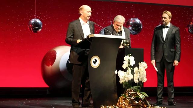 Closing ceremony at the Zurich opera of the 7th Zurich Film Festival- Paul Haggis Speech смотреть онлайн