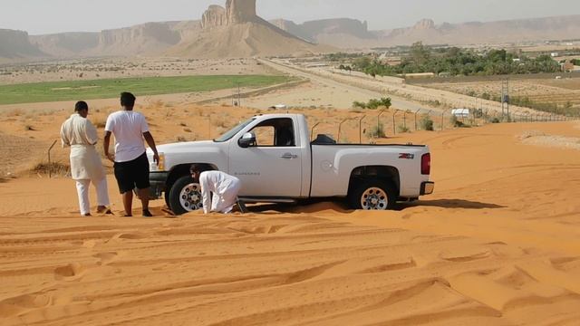 AMAZING RIYADH RED SAND DUNE смотреть онлайн