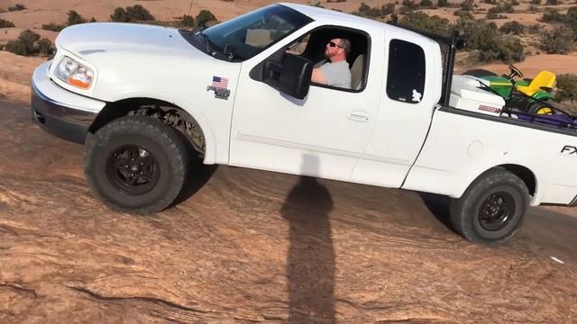 2000 F150 Hell’s Revenge trail Moab смотреть онлайн
