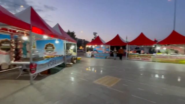 Традиционные турецкие блюда на ярмарке в Анталии смотреть онлайн