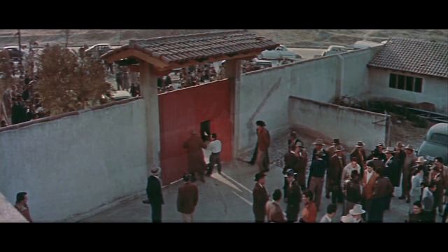 The Brave One (1956) смотреть онлайн