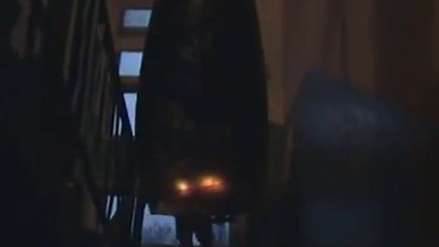 ЛЕТАЮЩИЙ ФОНАРИК. смотреть онлайн