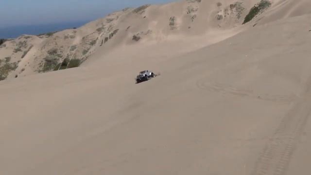 Wahoo! We drive the Legendary Jeep Nukiser Pickup off-road in Moab смотреть онлайн
