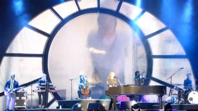 Sara Bareilles - Brave - Greek Theatre/Berkeley - 2014-08-14 смотреть онлайн