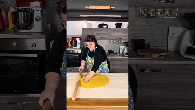 «Spaghetti alla chitarra» или«гитарные спагетти»#италия #итальянскаякухня #итальянскаяеда #спагетти смотреть онлайн