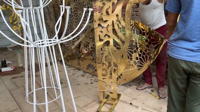Metallic Wedding Stage Mandap with Golden Chrome Costing смотреть онлайн