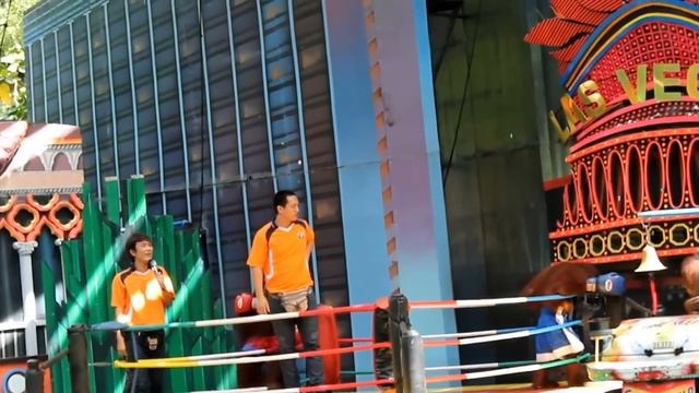 Bangkok Safari World - HD - Monkey show. смотреть онлайн