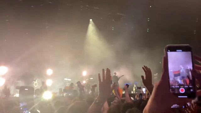 Only The Brave - Louis Tomlinson (live in Paris, Olympia, night 2) смотреть онлайн