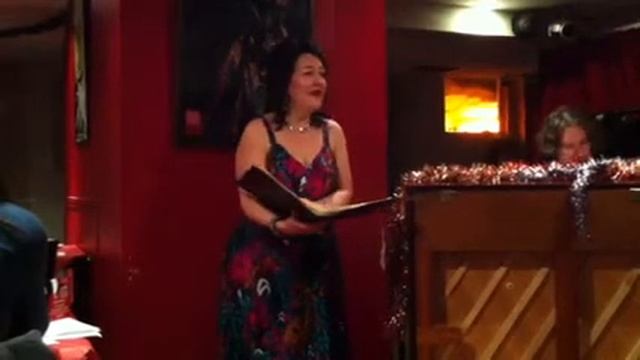 Mezzo-Soprano Sings at Spaghetti Opera Event смотреть онлайн