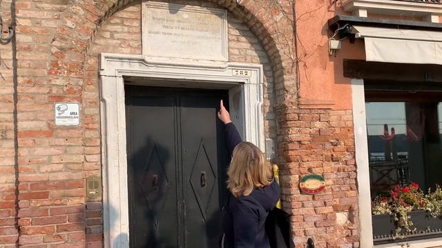 AN IDEA FOR A DIFFERENT WALKING TOUR IN VENICE: Urban Safari смотреть онлайн
