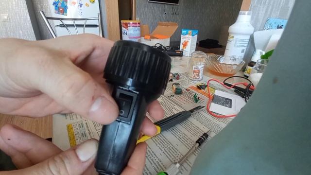 Переделка фонарика под аккумулятор от электронной сигареты. смотреть онлайн