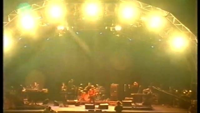 AIR - La Femme D'Argent (Glasto 2002) смотреть онлайн