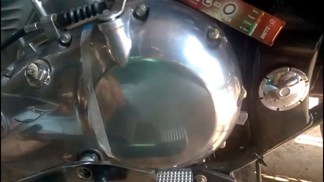 which is good?autosol vs BRITE-O royal enfield engine polish смотреть онлайн