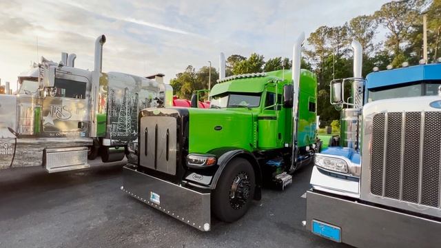 200+ Custom Big Rigs - 75 Chrome Shop Truck Show смотреть онлайн