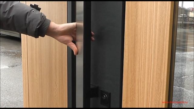 Большая входная дверь Эвкалипт смотреть онлайн