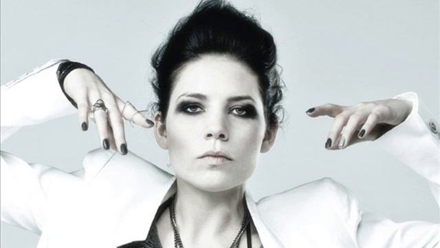 Skylar Grey - Clear Blue Sky (LQ) (OFFICIAL AUDIO) смотреть онлайн