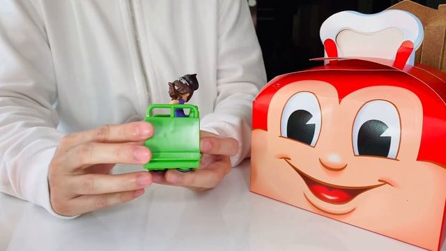 Unboxing Jollibee Kiddie Meal Toys Safari Adventure April 2021 #Jollibeekiddiemeal #kiddiemeal смотреть онлайн