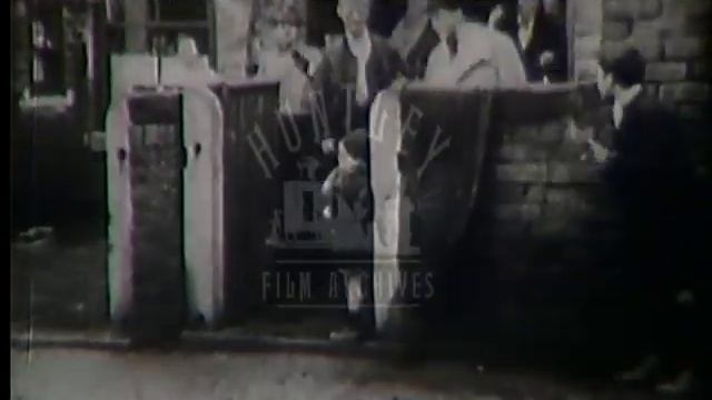 Edward VII And Mrs Simpson.  Film 1359