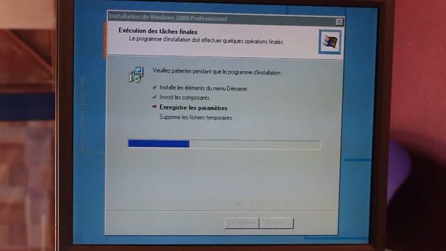 Comment installer Windows 2000 en 2018 et testé le jeu Ignition sur ce windows ^^ смотреть онлайн