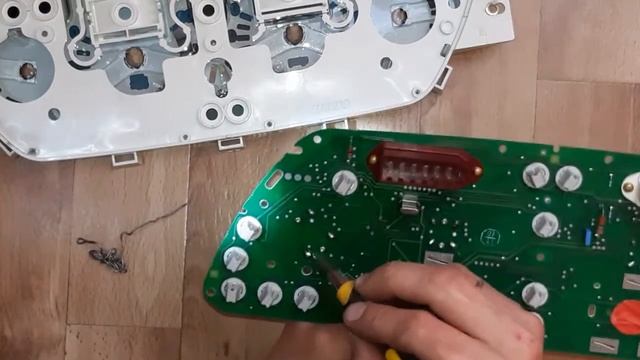 Разборка и пропайка контактов в доске приборов ваз 2110 смотреть онлайн