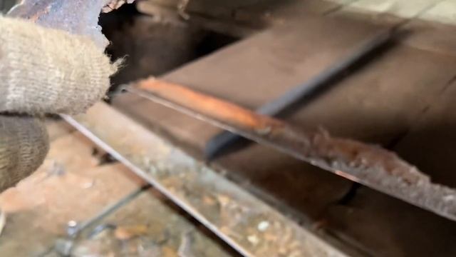 ОХОТНИКИ ЗА ВАЗАМИ. Покрасили калину в гараже. смотреть онлайн