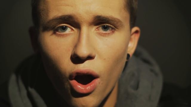 Ian Thomas : Rain (Official Music Video) смотреть онлайн