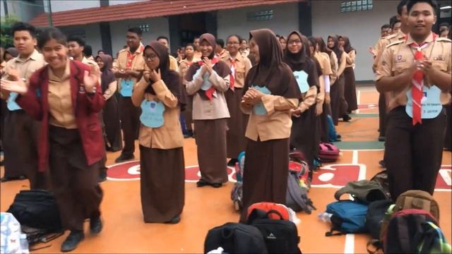 Masa Pengenalan Lingkungan Sekolah - SMAN 8 Depok смотреть онлайн