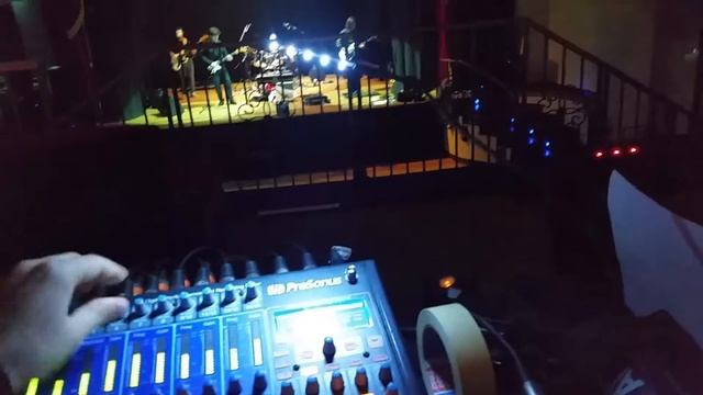 VADE opera rock - apertura Achille sound check смотреть онлайн