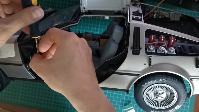 DeLorean 96 смотреть онлайн