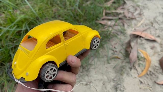 Finding Various types of Toy Vehicles ! Safari Digital Car Line Control Remote Car Mixer Truck Bus смотреть онлайн