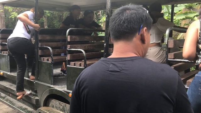 Cebu Safari Adventure Park смотреть онлайн
