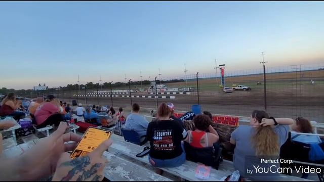 dirt track car race !!! only brave people can do this sport.🤣🤣 смотреть онлайн